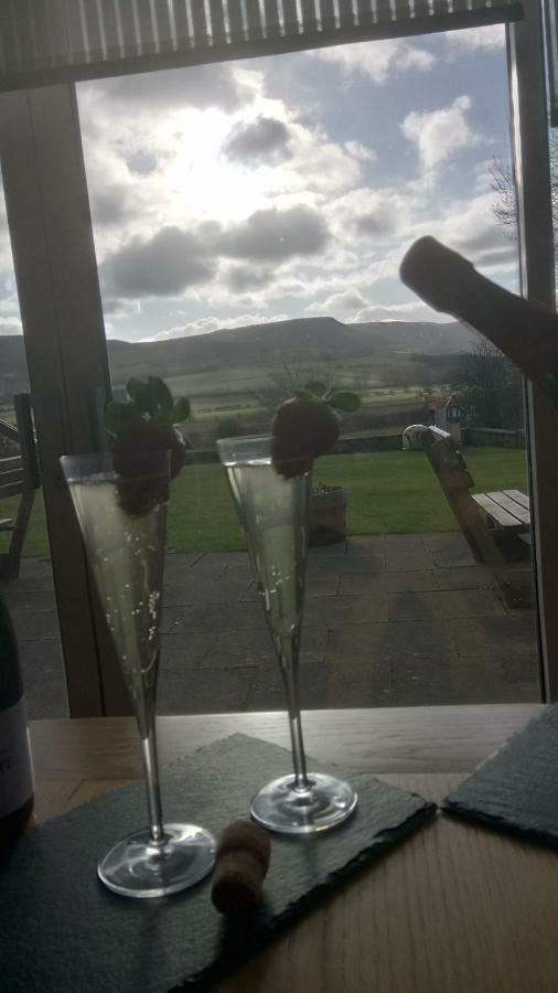 Hotel Three Wheat Heads Thropton Esterno foto